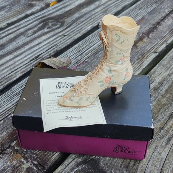 Vintage Other - 🔥HP🔥Victorian wedding mini porcelain boot 1999 NIB!